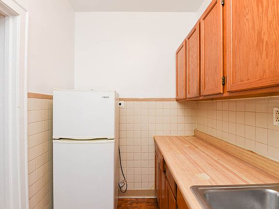 3rd image of 4656 N Elston Ave APT C5