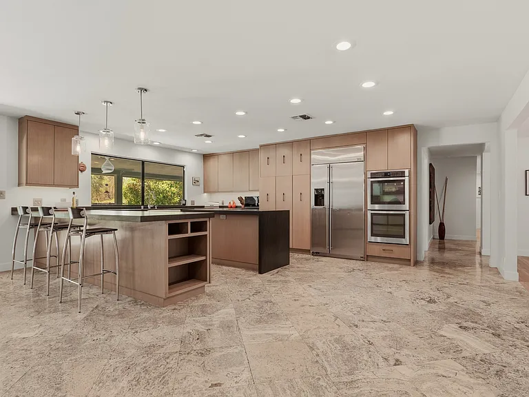 #GuardianRealty 3007 La Mesa Dr 1 story mid-centry modern henderson rental home luxury kitchen island_07102026