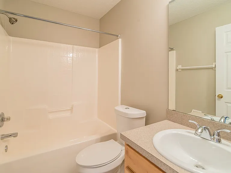 3243 Wandering Oaks Dr — Photo 15
