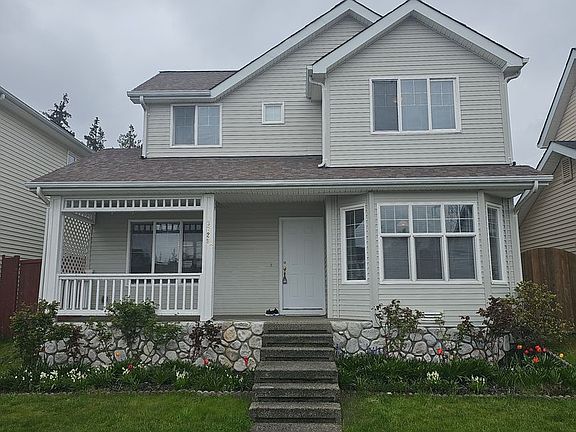 2nd image of 3728 NE 5th Pl