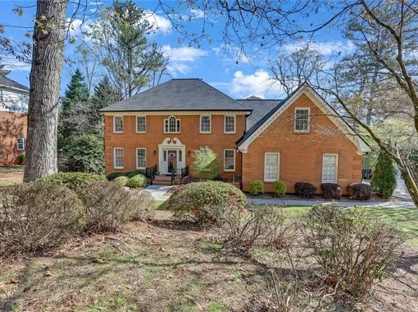 7575 Hunters Woods Dr, Sandy Springs, GA 30350
