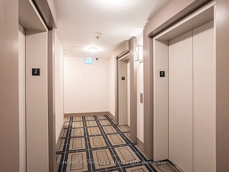 81 Navy Wharf Ct #201 — Photo 10