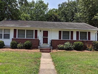 1st image of 8 Kingwood Dr