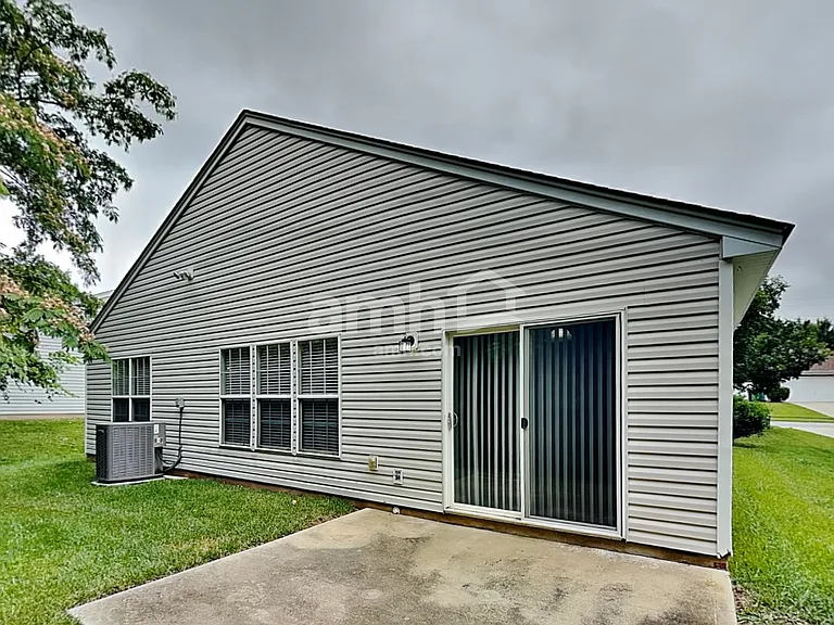 8526 Appledale Dr — Photo 21