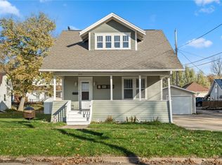 324 W Varvel St, Monticello, IA 52310