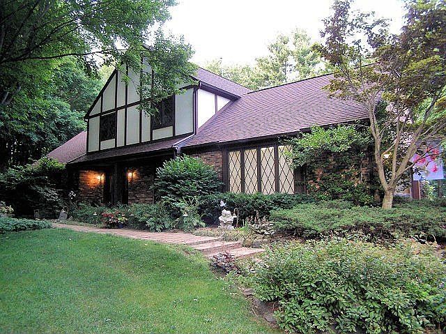 For Sale: 767 North 400 East, Valparaiso, IN 46383