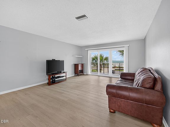 5th image of 2100 Ocean Shore Blvd APT 314