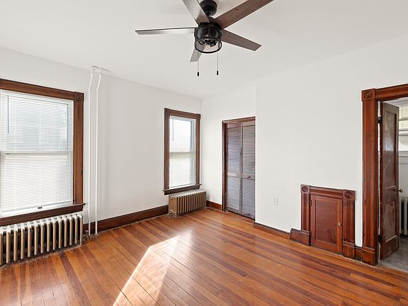 5th image of 301 S Braddock St #1