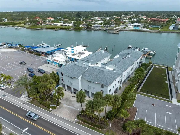 20019 Gulf Blvd APT 7, Indian Shores, FL 33785