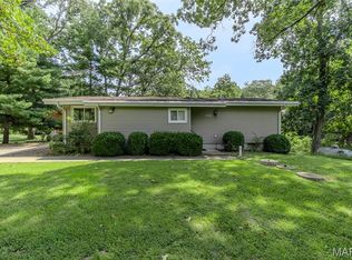 12820 Winnebago Dr, Plainview, IL 62685