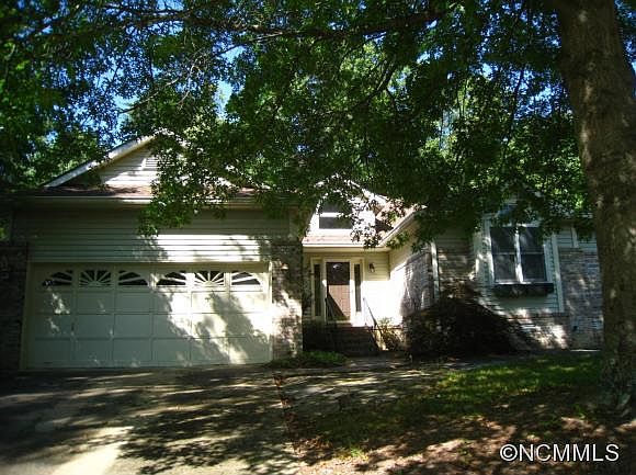 1st image of 125 Jenny Lind Dr