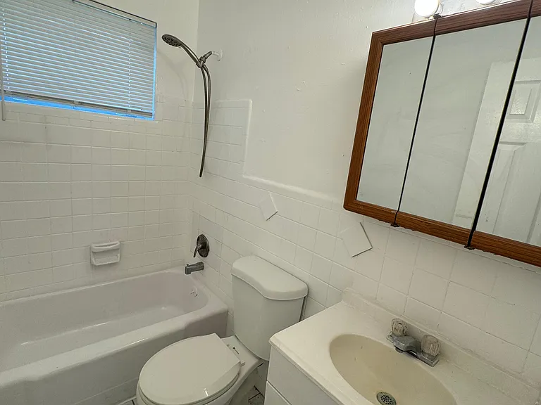 2451 NW 13th Ct #6 — Photo 4