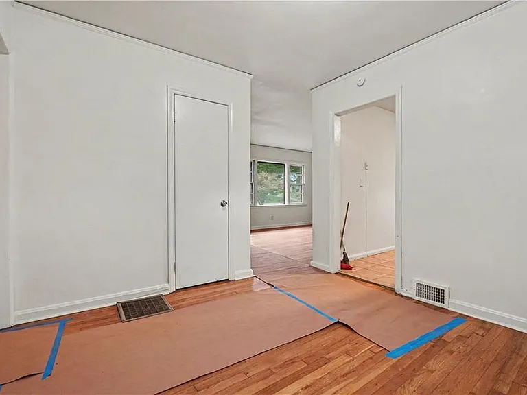 2939 Belvedere Ln — Photo 4