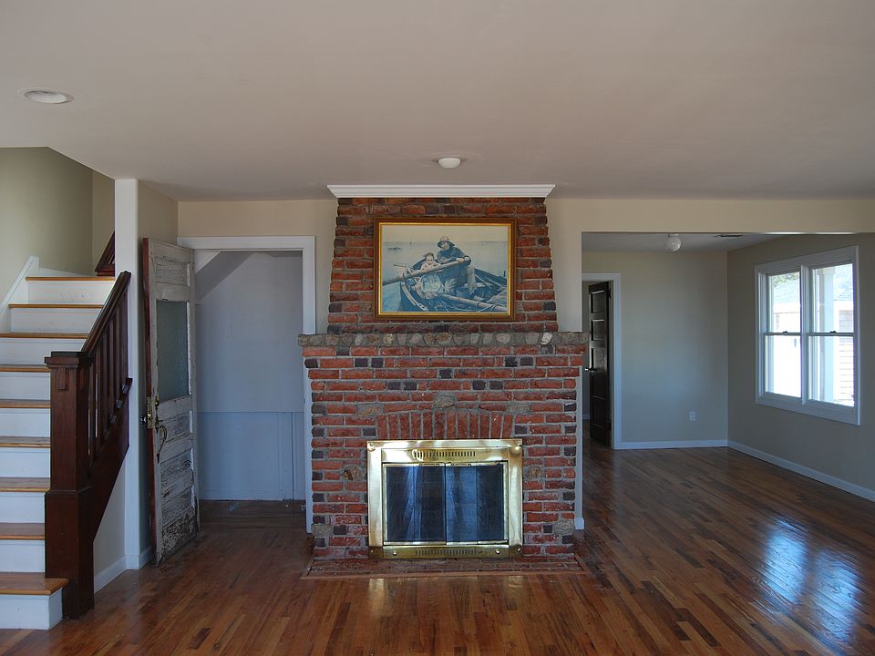 1st image of 26 Beach Road