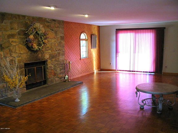 5th image of 2850 Orchard Ave