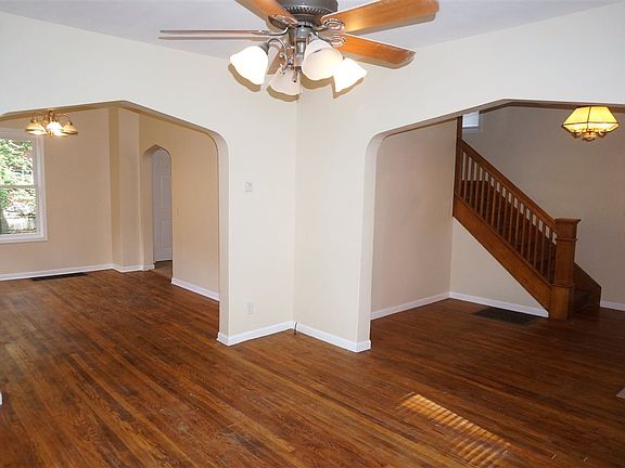 5th image of 626 Woodlawn Ave