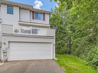 4915 Grenwich Ave N, Oakdale, MN 55128