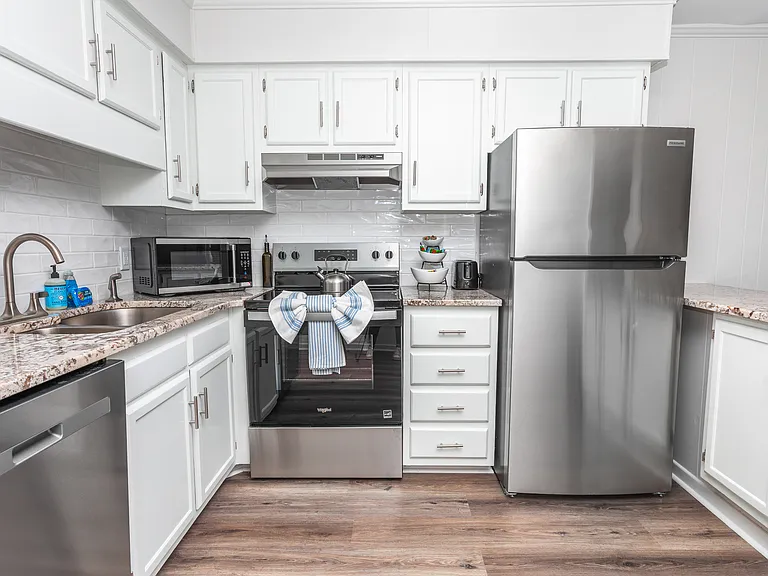 9600 Shore Dr #A102 — Photo 9