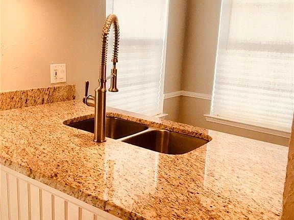 3rd image of 8750 Park Ln #36