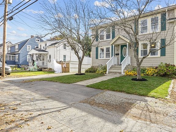 3rd image of 81 Essex St
