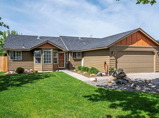 2939 SW Reindeer Ave, Redmond, OR 97756