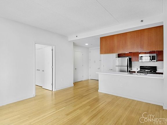 3rd image of 373 Wythe Ave APT 5A
