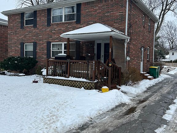 2nd image of 4331 Clark St #1