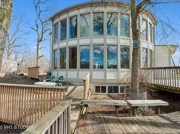 28375 W Burnett Rd, Island Lake, IL 60042