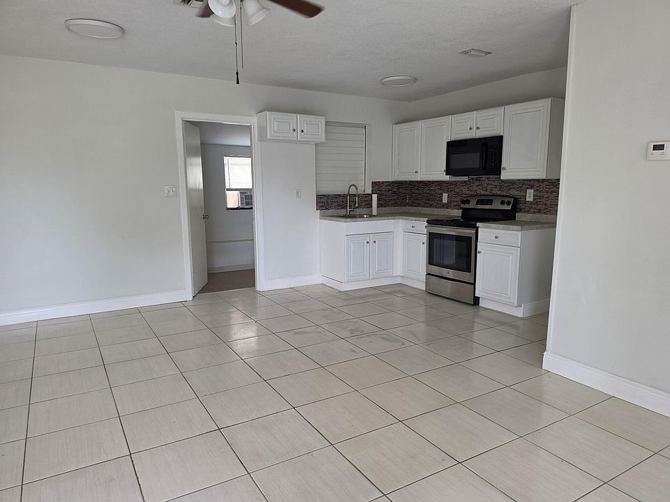 1st image of 3110 Avenue F