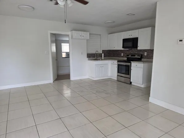 3110 Avenue F, West Palm Beach, FL 33404