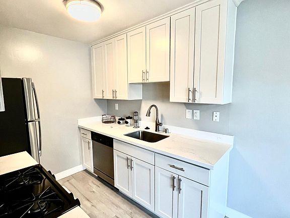 4th image of 1113 Haddon Dr APT 1