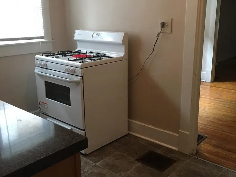 1228 Barret Ave #2 — Photo 6