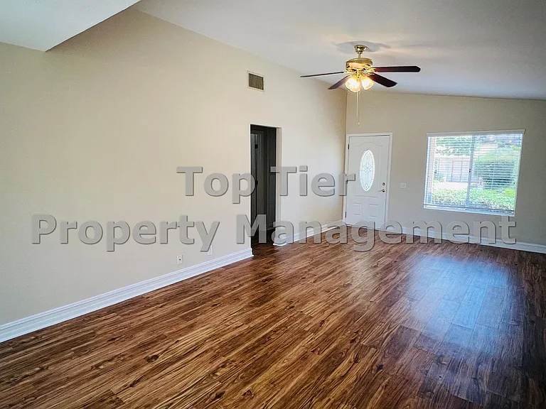 663 Cedar St — Photo 5