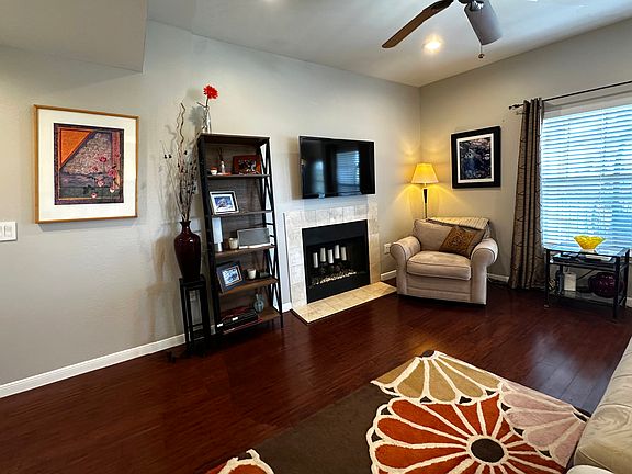 Fireplace and built-in electricity for mounting TV without seeing cords