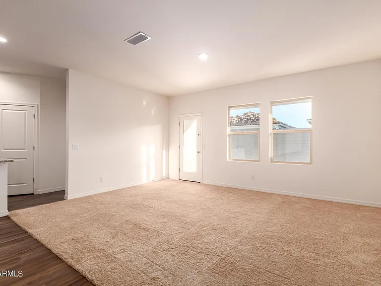 19585 W Annika Dr — Photo 10