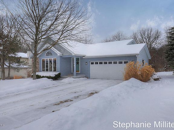 2nd image of 6109 Arroyo Vista Dr NE