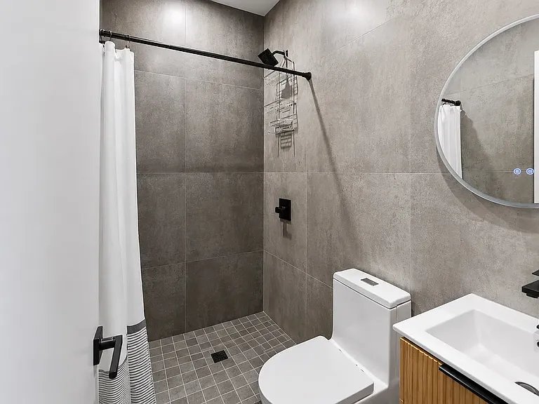 302 5th St #3A — Photo 10