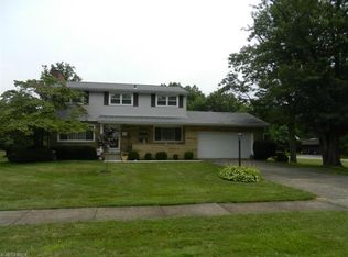 2812 Belleflower Dr, Alliance, OH 44601