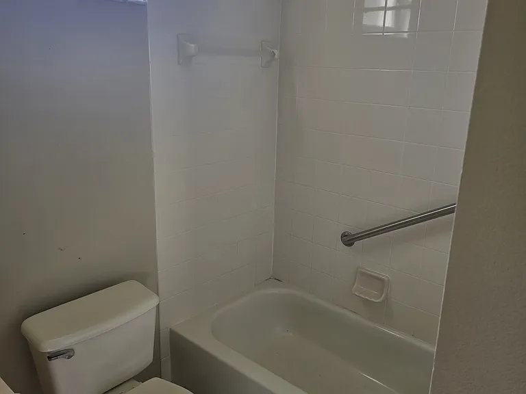 204 SW Coconut Key Way — Photo 26