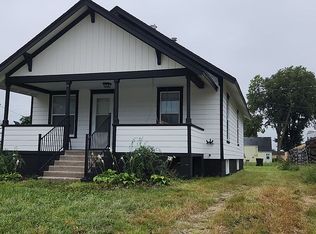 908 E 9th St, North Platte, NE 69101