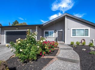 948 Eve Ct, Rohnert Park, CA 94928