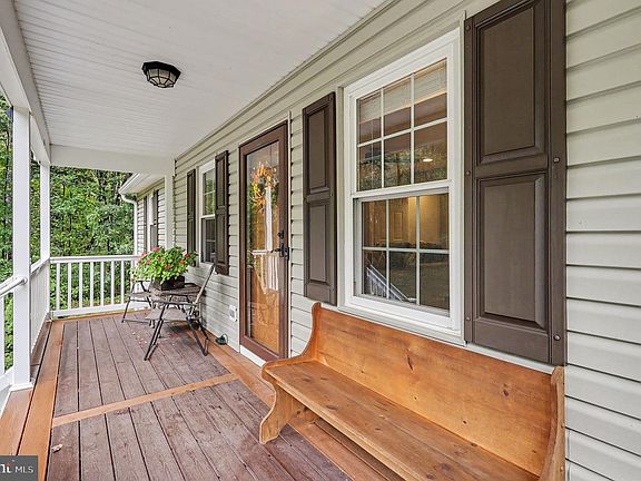 4th image of 114 Stony Hill Rd