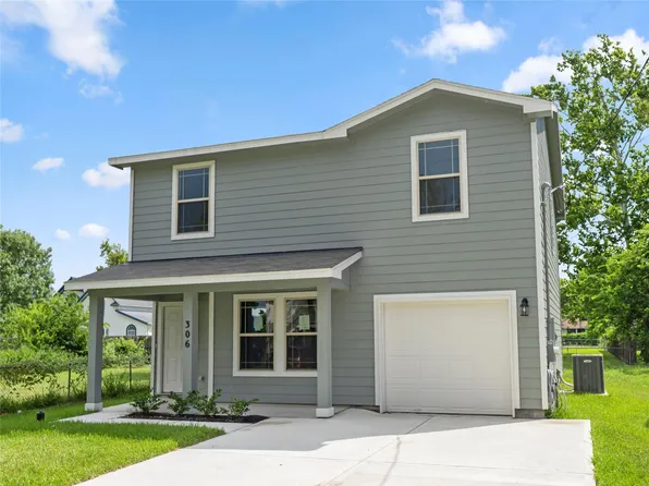 306 N Orange St, Sweeny, TX 77480