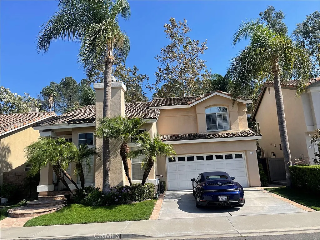 3 bed, 2.5 bath, 1689 sqft, $4,800 — Photo 1