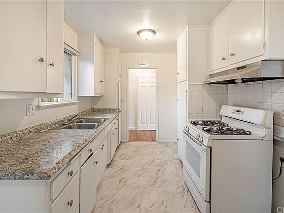 3rd image of 2310 W Camden Pl