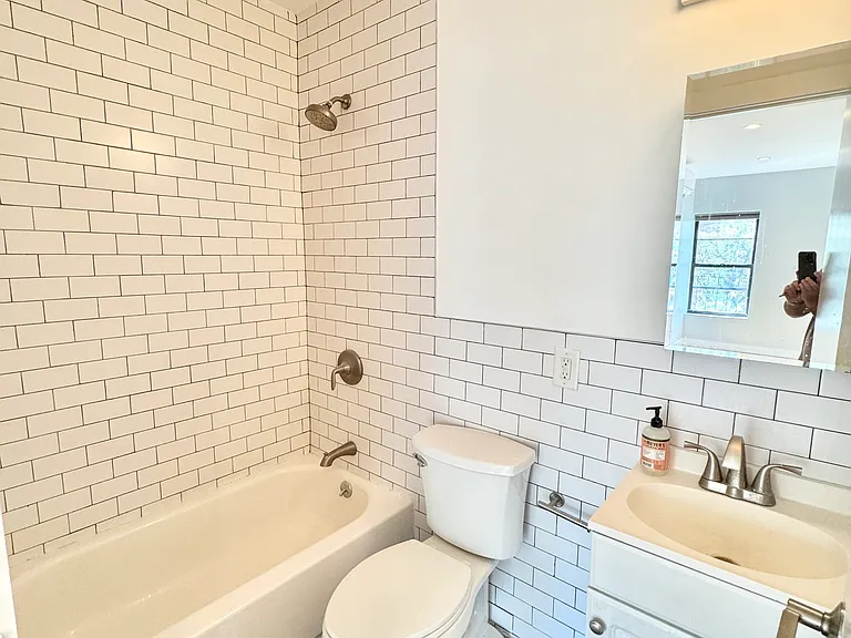 193 Sackett St #4G — Photo 4