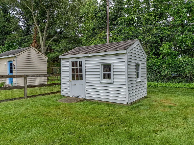 8407 Pamela Dr — Photo 29