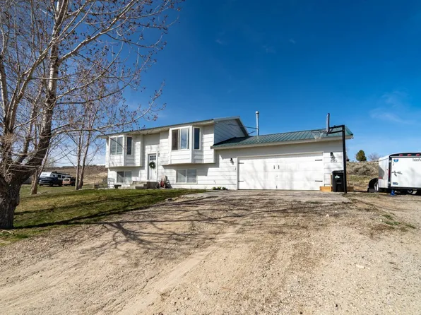 890 Blue Jay Dr, Spring Creek, NV 89815