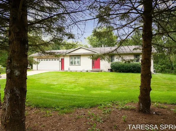 5104 152nd Ave, West Olive, MI 49460