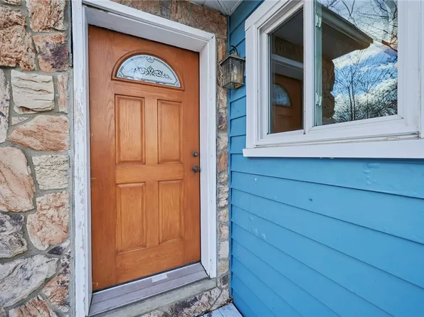 331 Winfield Rd, Cabot, PA 16023